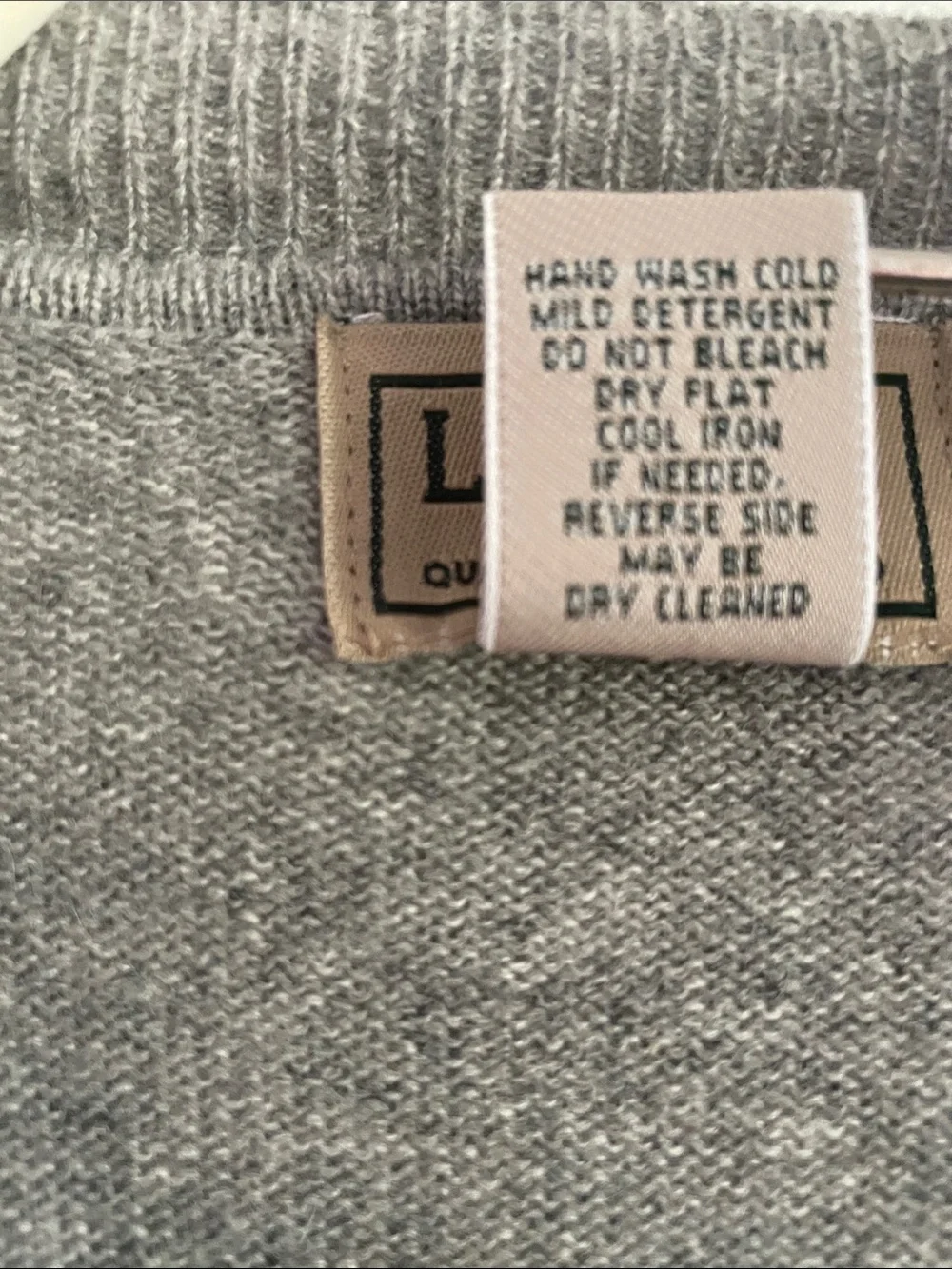 L.L. Bean Vintage Men's 100% Cashmere Heather Gray V-Neck Sweater L
